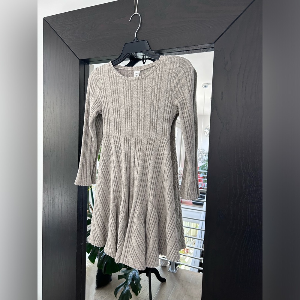 Girls Sweater dress size 9 long sleeves skater skirt